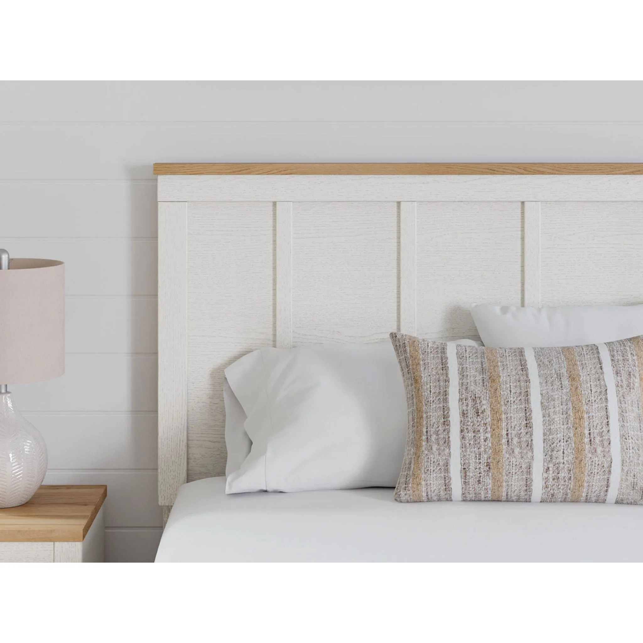 Linnocreek Full Panel Headboard