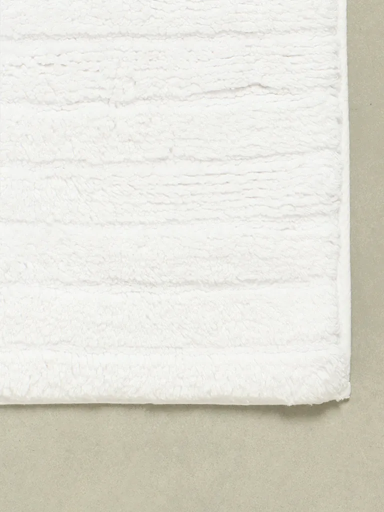 Westside Home White Fluffy Stripe Bathmat